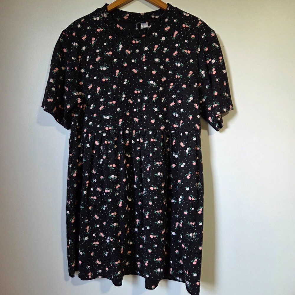 EUC LIKE NEW H&M DIVIDED DITSY FLORAL HI NECK BABYDOLL SHORT DRESS SIZE SMALL
